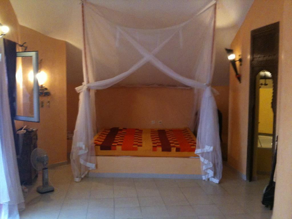 Hotel Le Clos Des Papillons Saly Portudal Bilik gambar